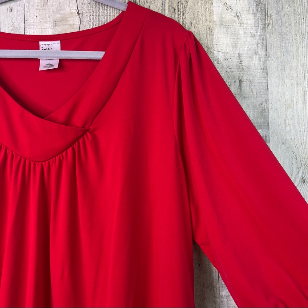 JMS Just My Size Size 3X(22W-24W) Red V-Neck Half Sleeve with Gathered Cuff - Picture 3 of 7
